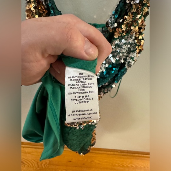 NWT LG Lizzie’s Boutique Green Pattern Sequin Dress - Picture 9 of 10